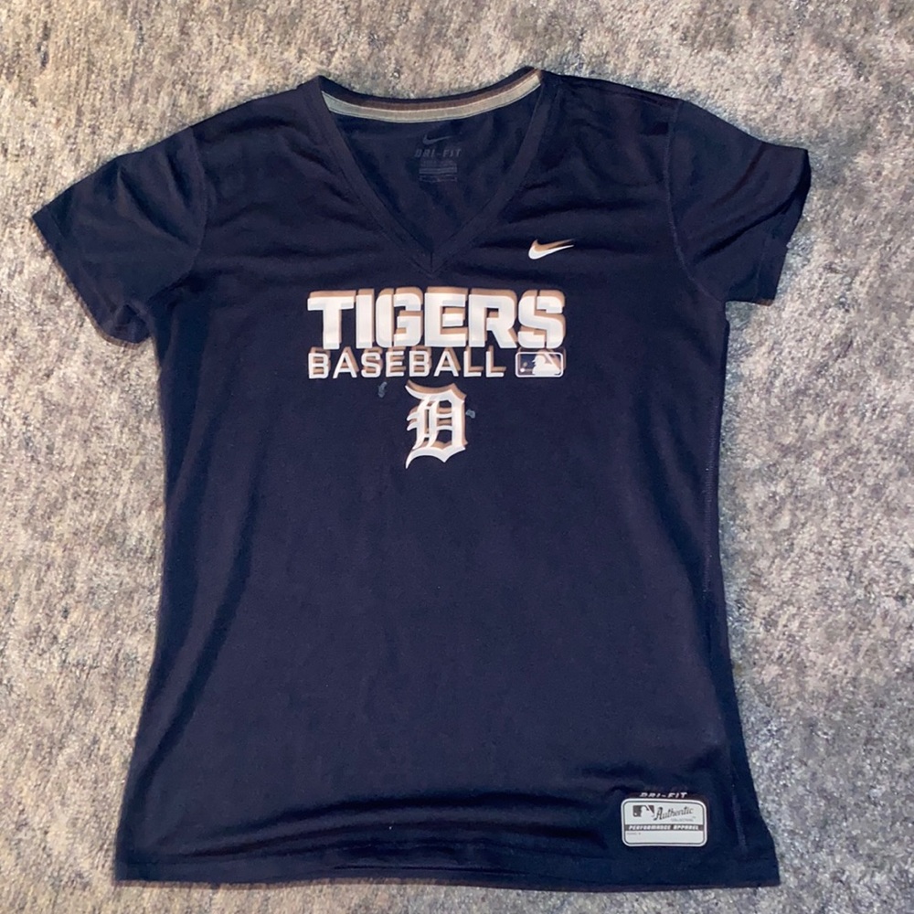 Nike dry fit tigers baseball shirt